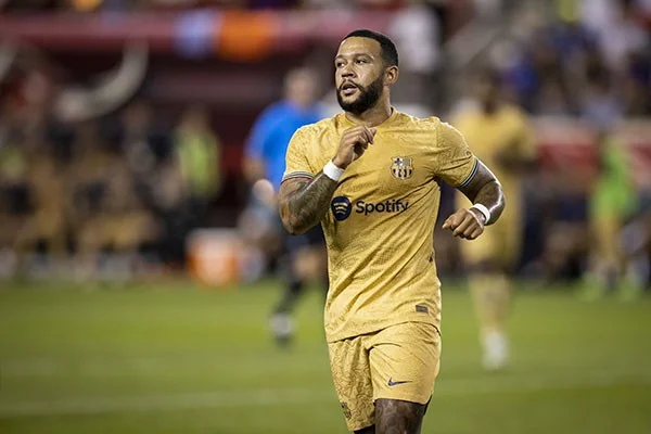 Hình 2: Tiền đạo Memphis Depay