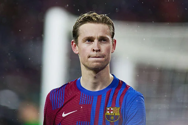 Hình 3: Cầu vệ Frenkie de Jong